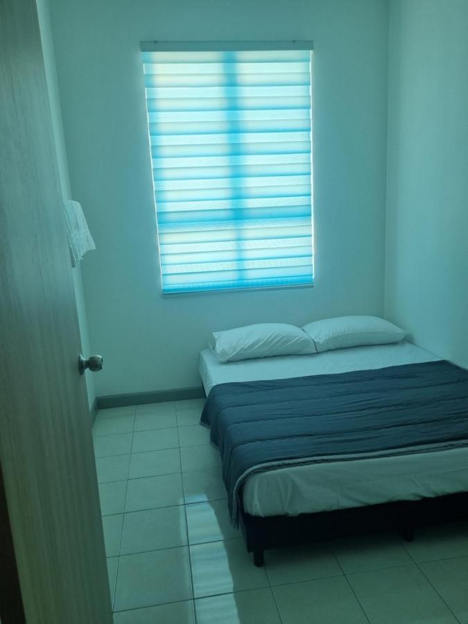 Seaside Haven Homestay Seaview Unit With Pool Opposite Ktcc & Mayang Mall - Pangsapuri Ladang Tanjung Kuala Terengganu Exteriör bild